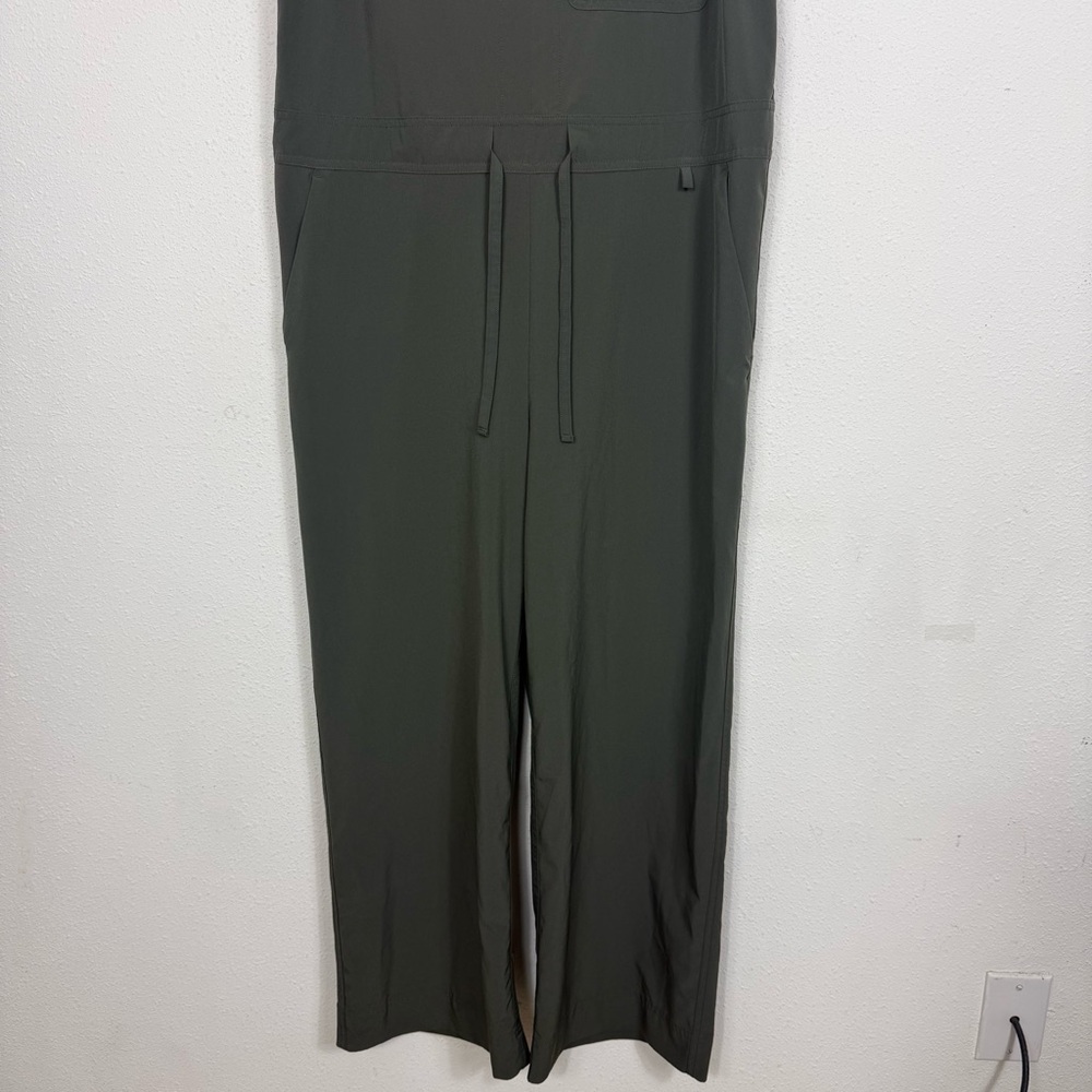 Athleta Green Topanga Jumpsuit Wide Leg V Neck Relaxed Fit Sz Small - Picture 4 of 8
